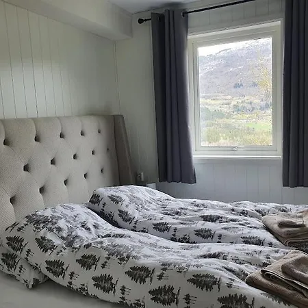 Molden 1 - Med Jacuzzi! Leilighet Luster Eksteriør bilde